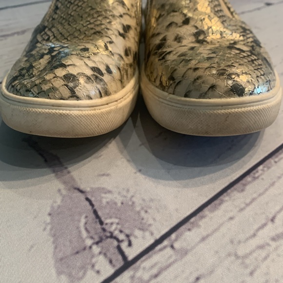 Time and Tru sneakers - Picture 2 of 7